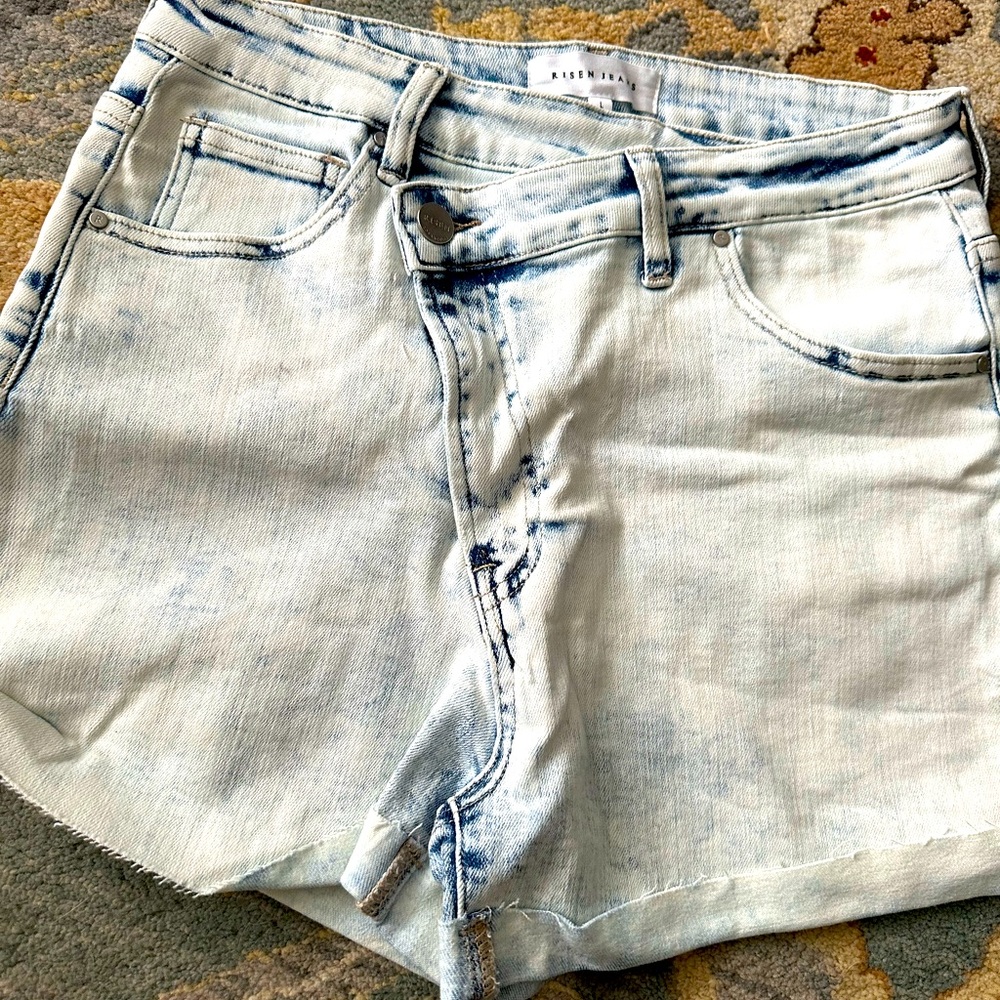 Risen Shorts